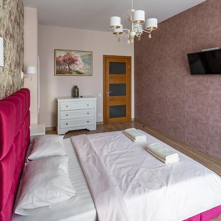 Romari Гнатюка 3 Apartment ลวีฟ ภายนอก รูปภาพ