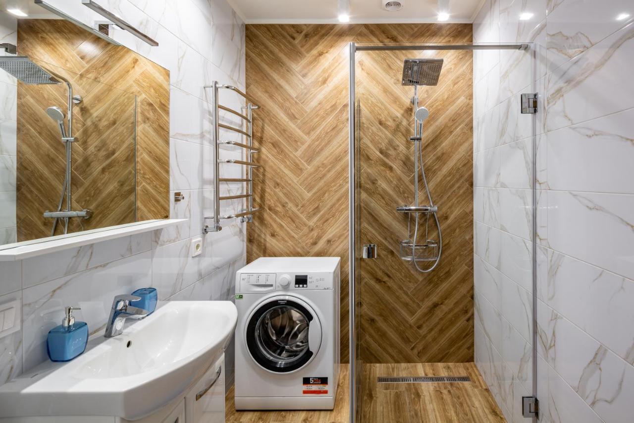Romari Гнатюка 3 Apartment ลวีฟ ภายนอก รูปภาพ