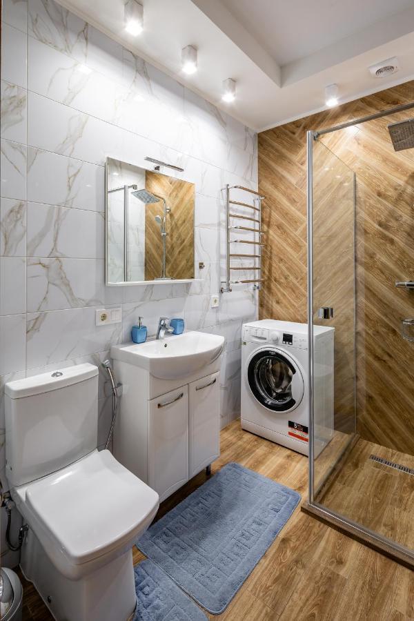 Romari Гнатюка 3 Apartment ลวีฟ ภายนอก รูปภาพ