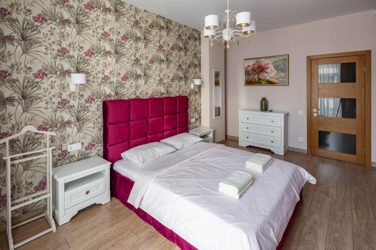 Romari Гнатюка 3 Apartment ลวีฟ ภายนอก รูปภาพ
