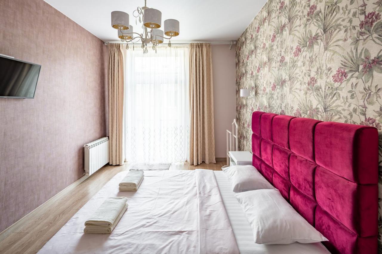 Romari Гнатюка 3 Apartment ลวีฟ ภายนอก รูปภาพ